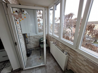 Apartament zona Aradului, 3 camere, 70mp - ID V4619