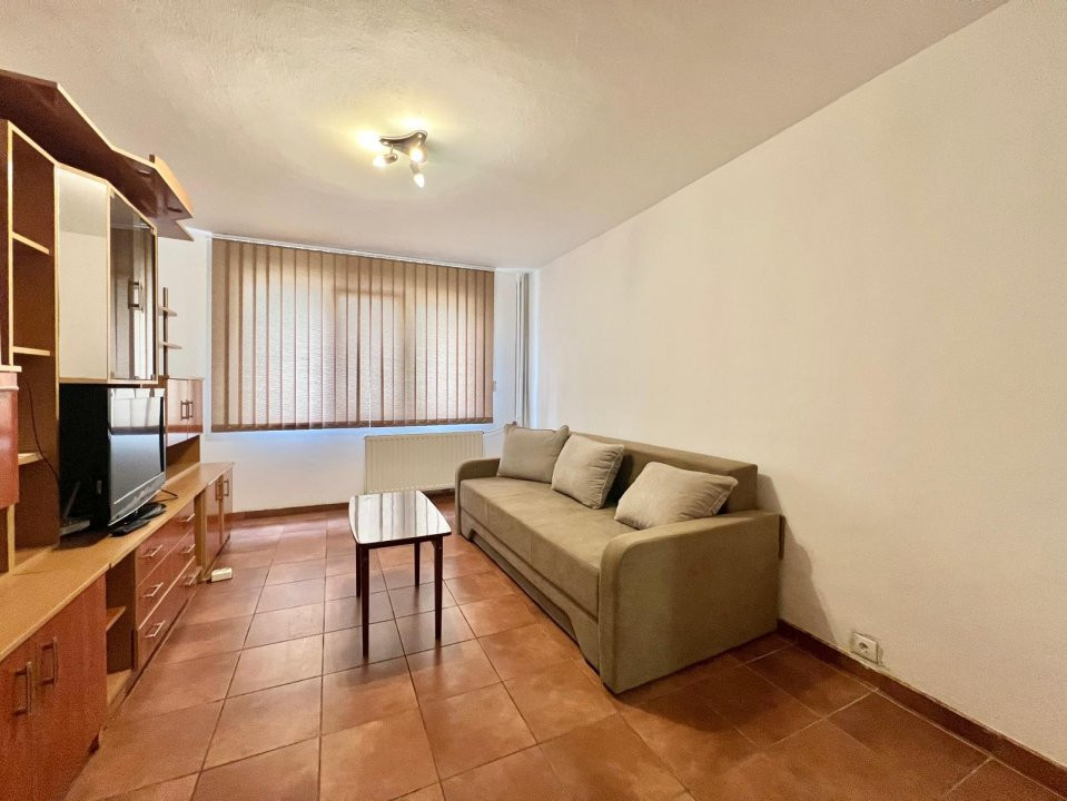 Apartament cu o camera 28 mp de inchiriat, zona Complex Studentesc 3, foxfort.ro