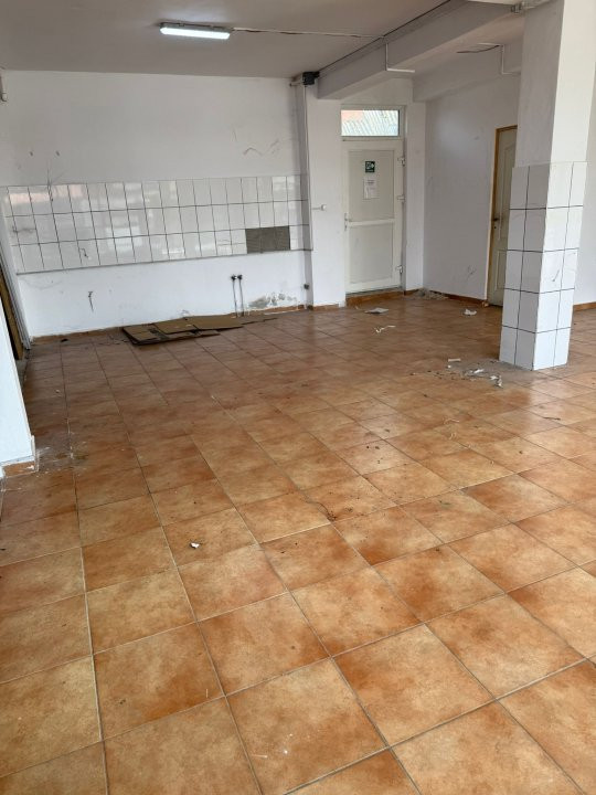 Spatiu comercial de 70 mp, zona Mehala 2, foxfort.ro