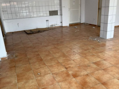 Spatiu comercial de 70 mp, zona Mehala imagine mica 2, foxfort.ro