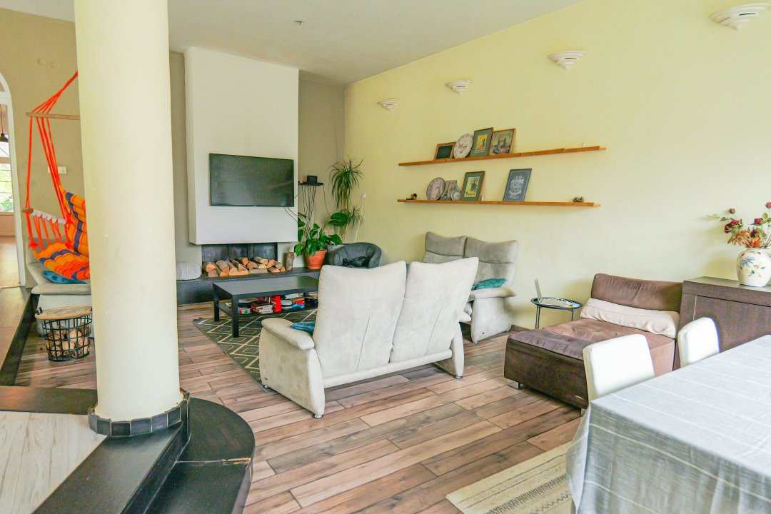 Casa individuala cu teren 1702 mp - ID V4657 15, foxfort.ro