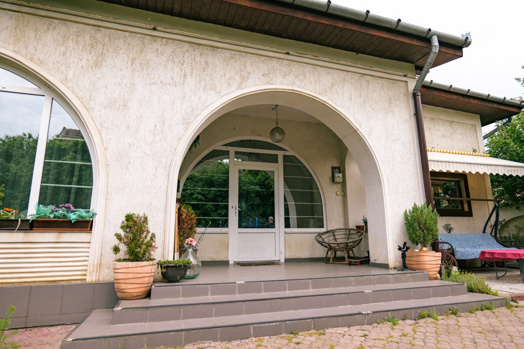 Casa individuala cu teren 1702 mp - ID V4657 25, foxfort.ro