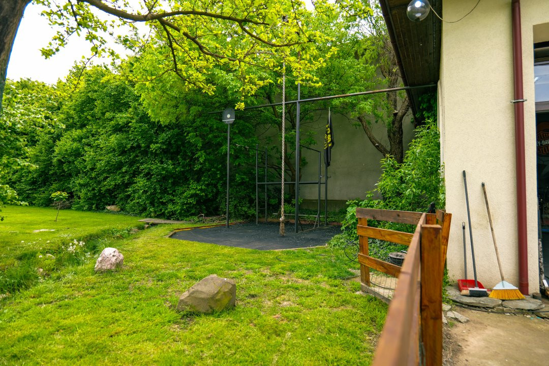 Casa individuala cu teren 1702 mp - ID V4657 27, foxfort.ro