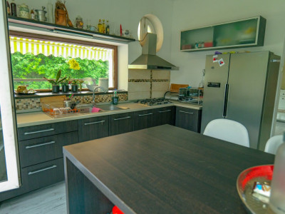 Casa individuala cu teren 1702 mp - ID V4657 imagine mica 13, foxfort.ro