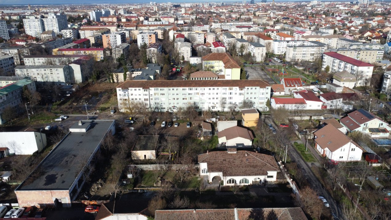 Teren 1702 mp cu casa si garaj / pretabil dezvoltare imobiliara - ID V4657 4, foxfort.ro
