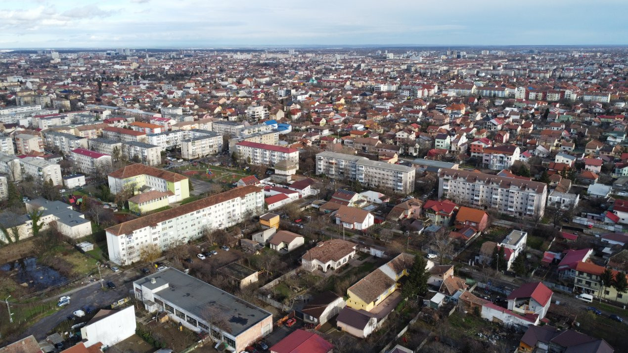 Teren 1702 mp cu casa si garaj / pretabil dezvoltare imobiliara - ID V4657 5, foxfort.ro