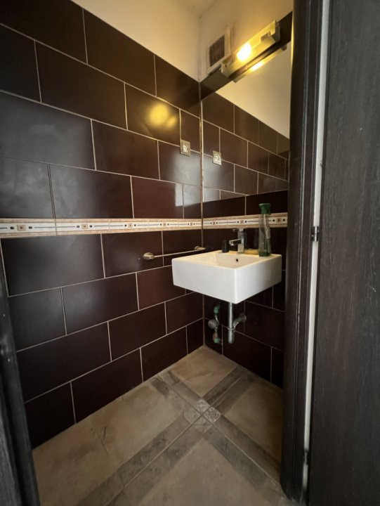 Spatiu comercial, Parter + Demisol, 200 mp, in Piata Libertatii  9, foxfort.ro