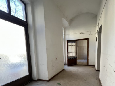 Spatiu comercial, Parter + Demisol, 200 mp, in Piata Libertatii  imagine mica 8, foxfort.ro
