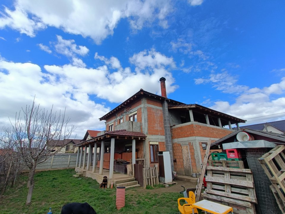 Casa la rosu 6 camere, Chisoda - ID V4970 2, foxfort.ro