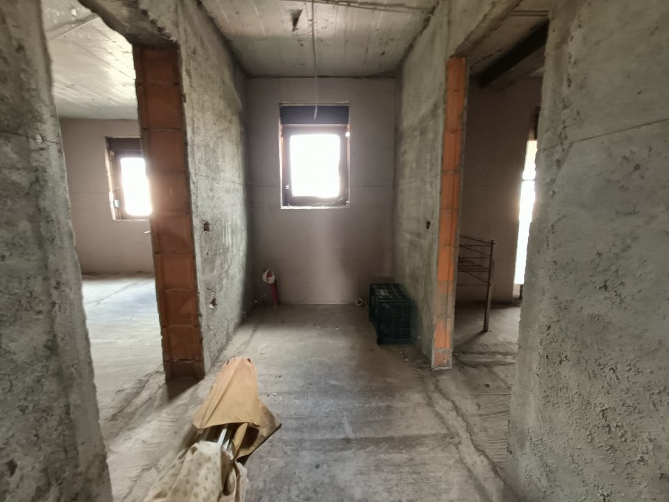 Casa la rosu 6 camere, Chisoda - ID V4970 11, foxfort.ro