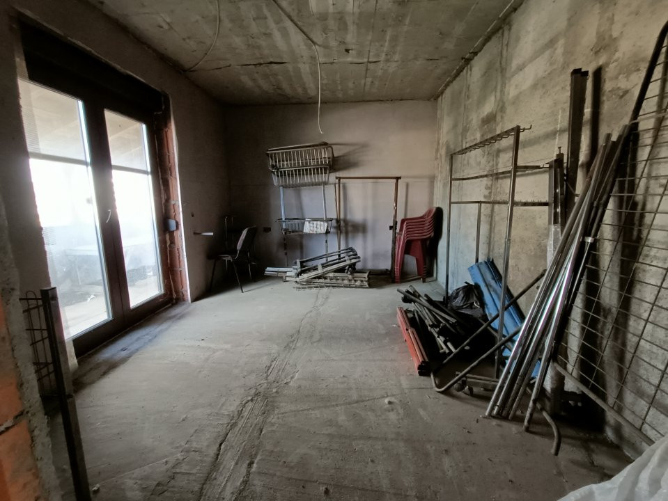 Casa la rosu 6 camere, Chisoda - ID V4970 14, foxfort.ro