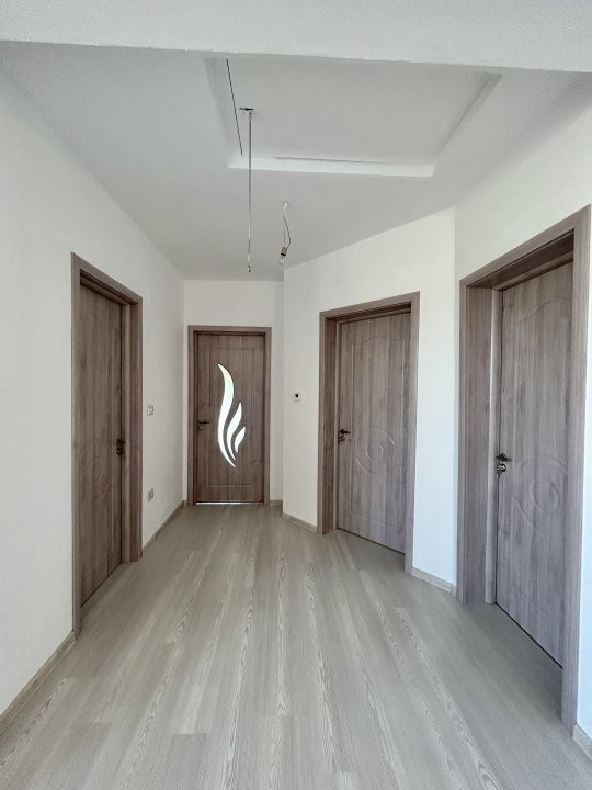 Duplex pe parter 4 camere Ghiroda  16, foxfort.ro