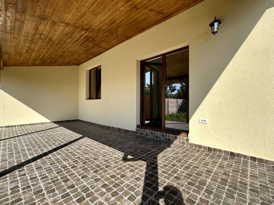 Duplex pe parter 4 camere Ghiroda  18, foxfort.ro