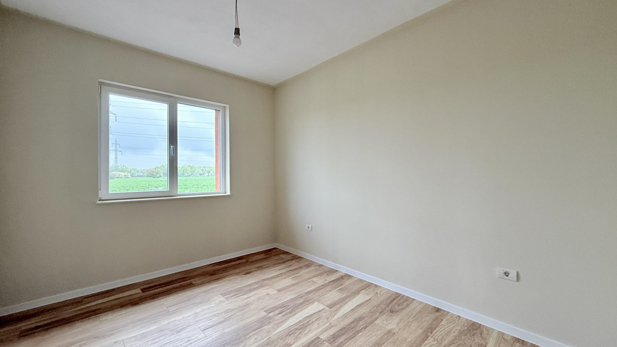 Duplex pe parter 4 camere Ghiroda  4, foxfort.ro