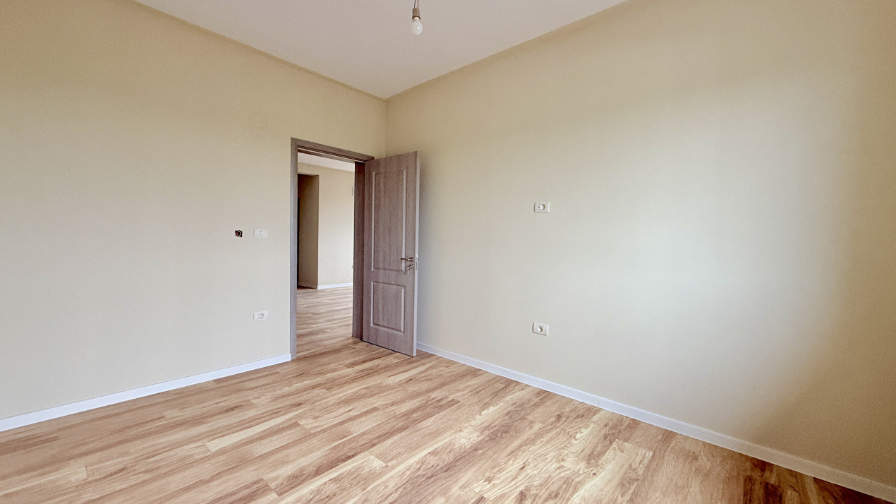 Duplex pe parter 4 camere Ghiroda  5, foxfort.ro