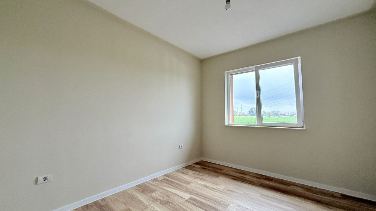 Duplex pe parter 4 camere Ghiroda  6, foxfort.ro
