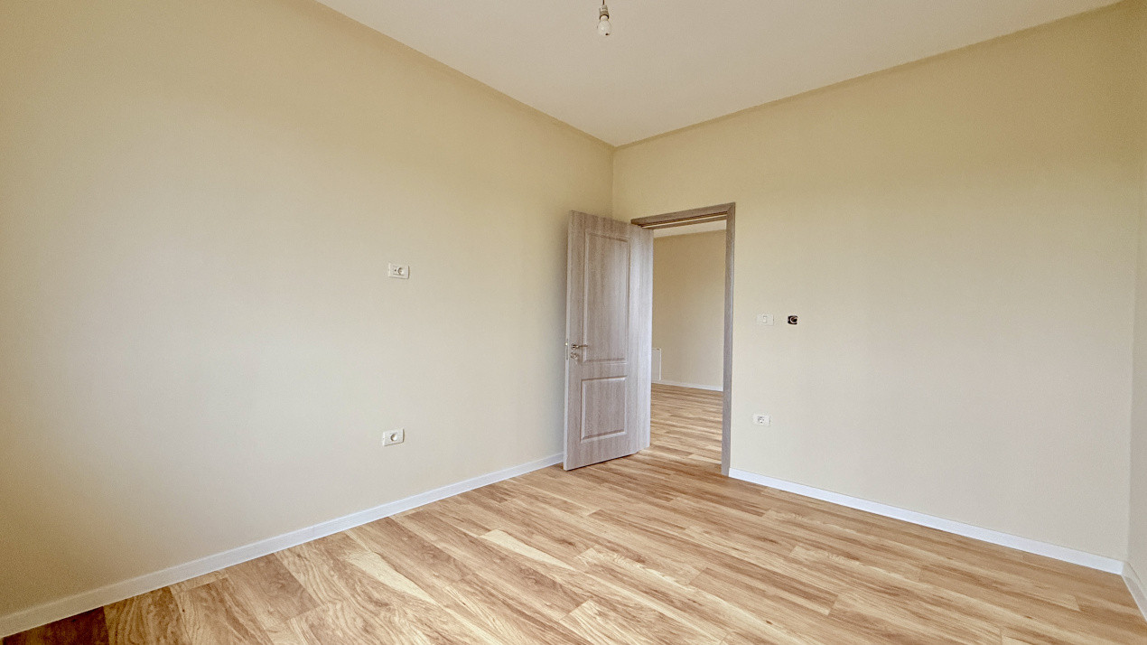 Duplex pe parter 4 camere Ghiroda  7, foxfort.ro