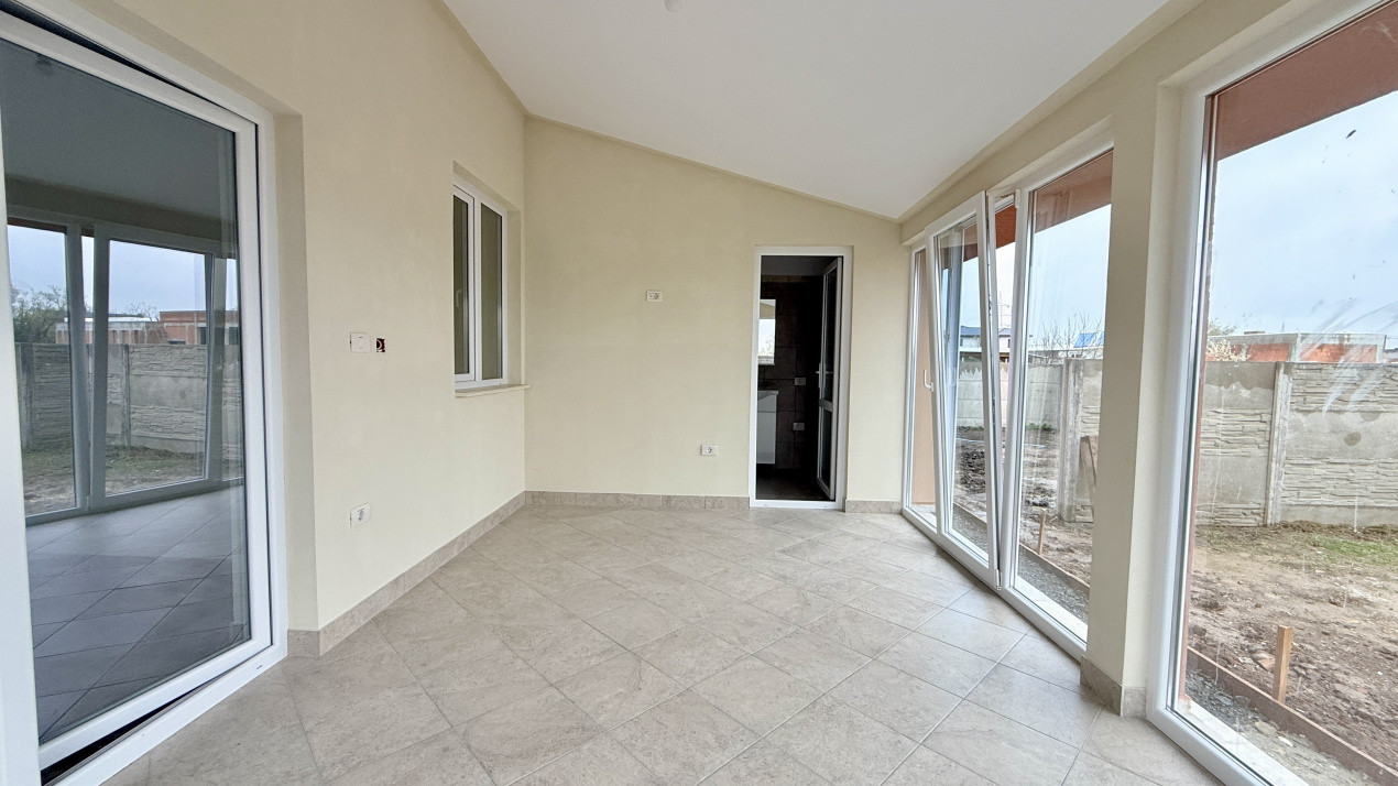 Duplex pe parter 4 camere Ghiroda  12, foxfort.ro