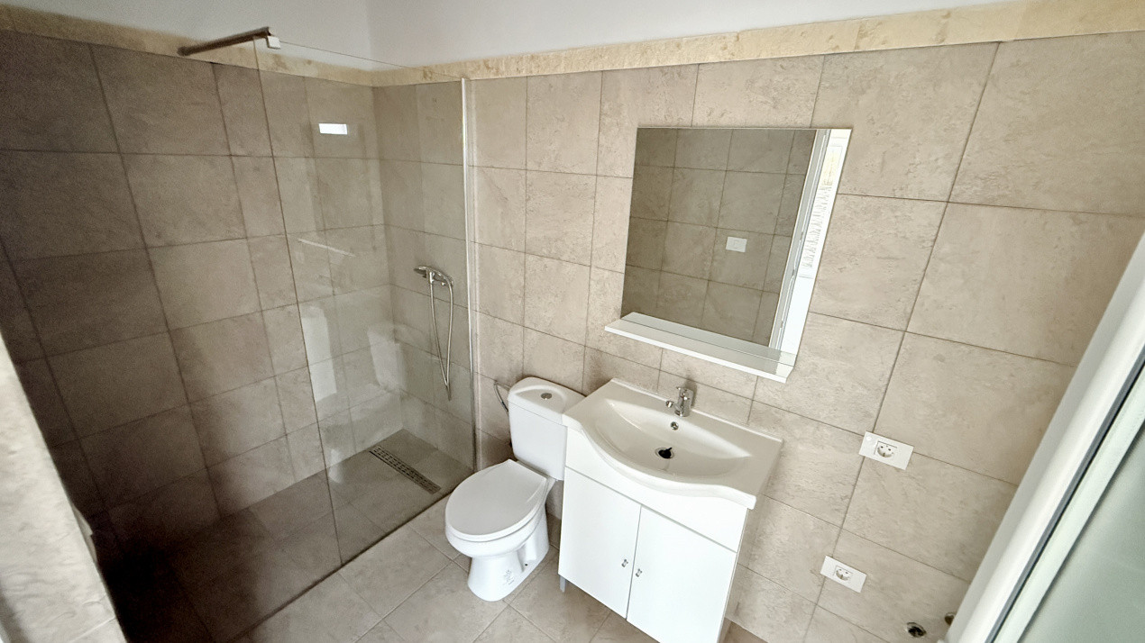 Duplex pe parter 4 camere Ghiroda  17, foxfort.ro