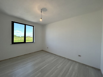 Duplex pe parter 4 camere Ghiroda  imagine mica 5, foxfort.ro