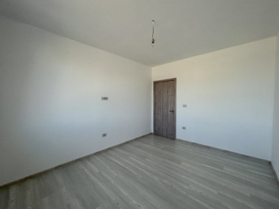 Duplex pe parter 4 camere Ghiroda  imagine mica 8, foxfort.ro
