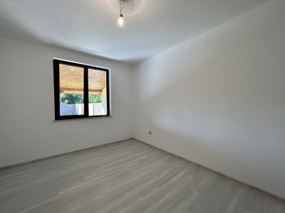 Duplex pe parter 4 camere Ghiroda  imagine mica 9, foxfort.ro