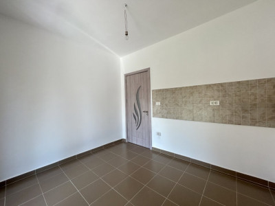 Duplex pe parter 4 camere Ghiroda  imagine mica 12, foxfort.ro