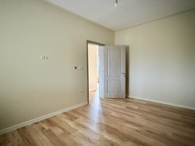 Duplex pe parter 4 camere Ghiroda  imagine mica 9, foxfort.ro