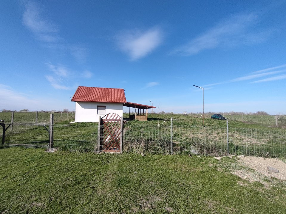 Teren de 2600 mp in Sanmihaiul Roman imprejmuit - ID V5057 1, foxfort.ro