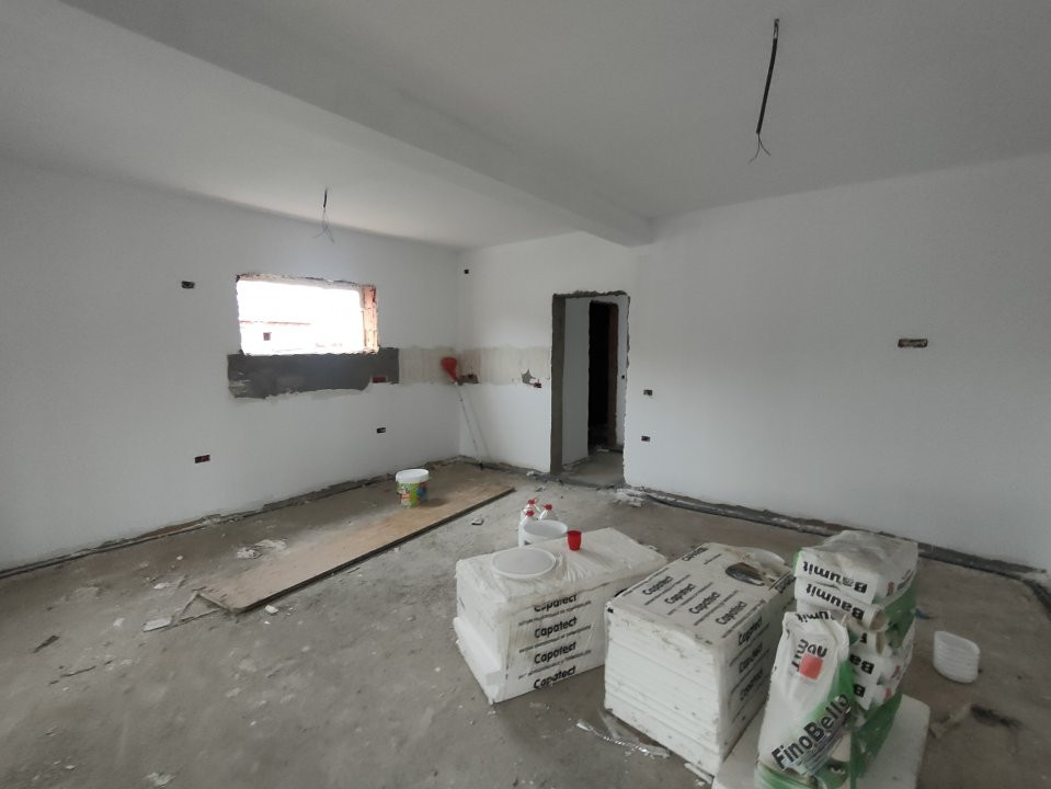 Case de vanzare Cerneteaz Central 7