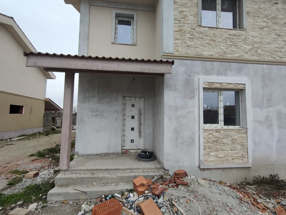 Case de vanzare Cerneteaz Central 13