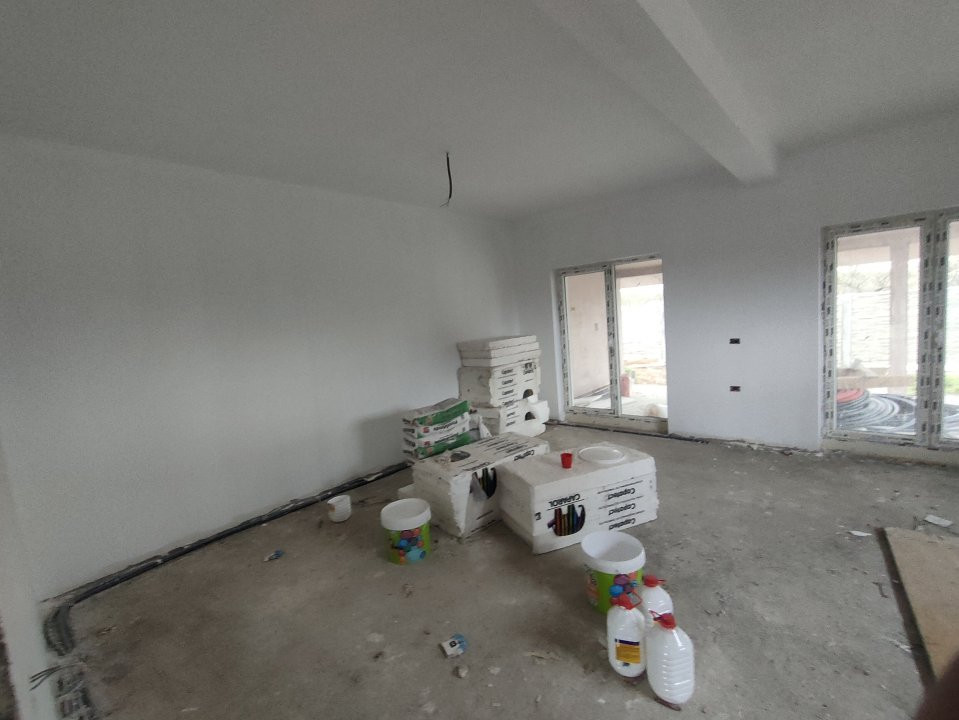 Case de vanzare Cerneteaz Central 15