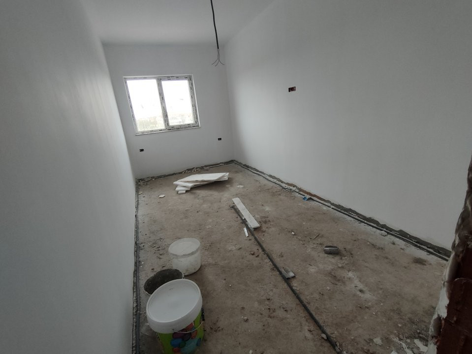 Case de vanzare Cerneteaz Central 18