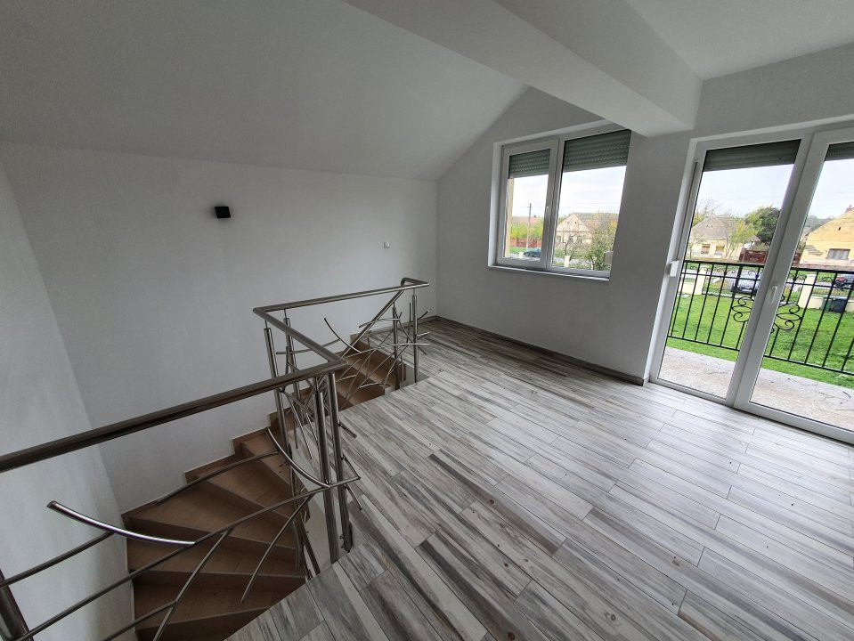 Casa cu 5 camere, 236 mp, teren 5805 mp, gaz, Brestea - Denta  6, foxfort.ro