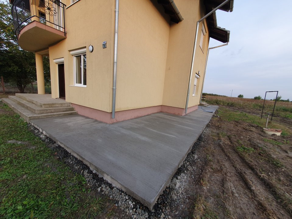 Casa cu 5 camere, 236 mp, teren 5805 mp, gaz, Brestea - Denta  13, foxfort.ro