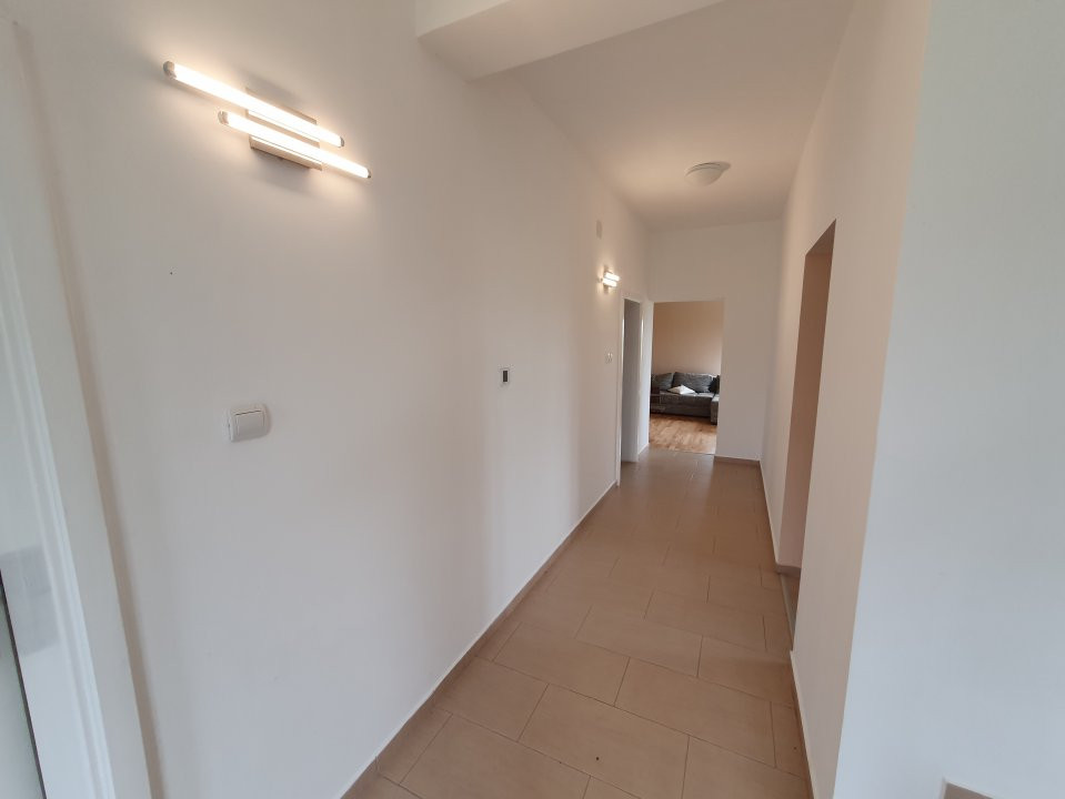 Casa cu 5 camere, 236 mp, teren 5805 mp, gaz, Brestea - Denta  26, foxfort.ro