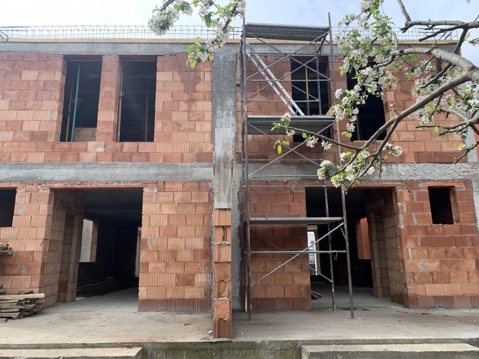 Casa tip Duplex arhitectura modernista zona Lipovei strada linistita - ID V5191 13, foxfort.ro