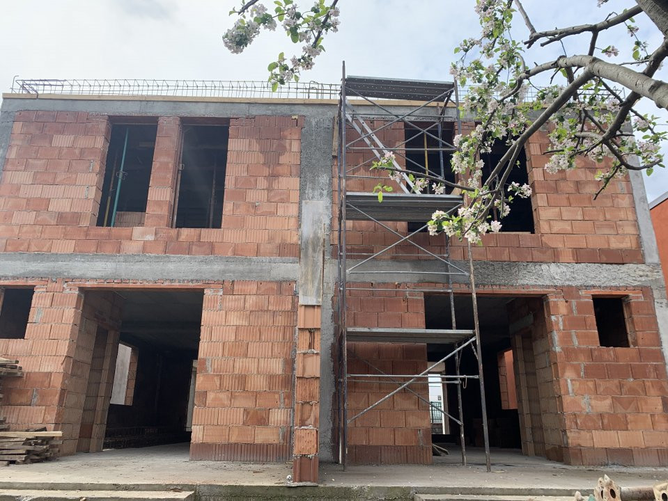 Casa tip Duplex arhitectura modernista zona Lipovei strada linistita - ID V5191 21, foxfort.ro