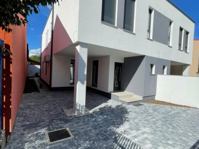 Casa tip Duplex arhitectura modernista zona Lipovei strada linistita - ID V5191