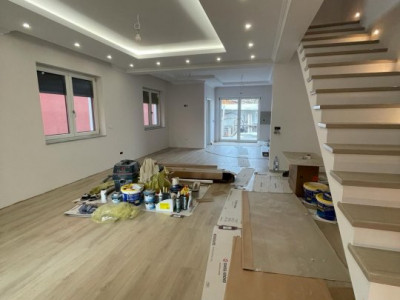 Casa tip Duplex arhitectura modernista zona Lipovei strada linistita - ID V5191 imagine mica 3, foxfort.ro