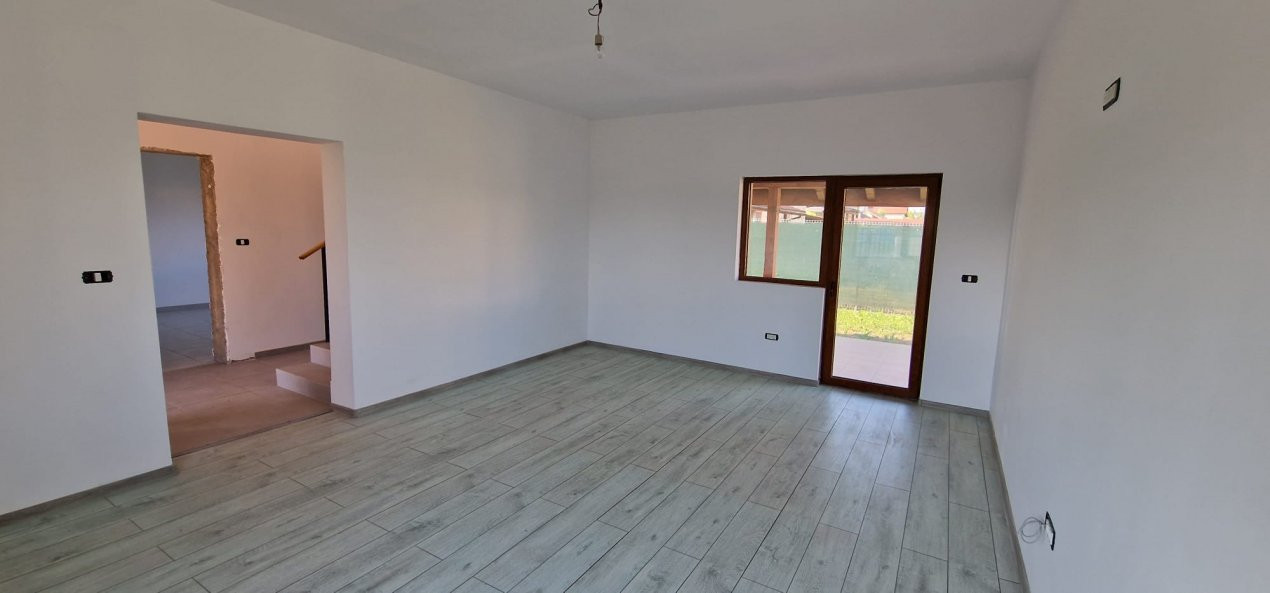 Duplex de vanzare cu 4 camere Mosnita Noua - ID V5302 15, foxfort.ro