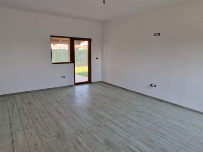 Duplex de vanzare cu 4 camere Mosnita Noua - ID V5302 imagine mica 2, foxfort.ro