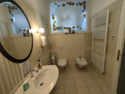 Ture in cabinete medicale de inchiriat in incinta DENOVOCLINIC - ID C5299 imagine mica 5, foxfort.ro