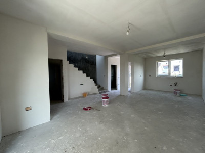 Duplex 4 camere si asfalt, Sacalaz - Parter+ Etaj - ID V5368