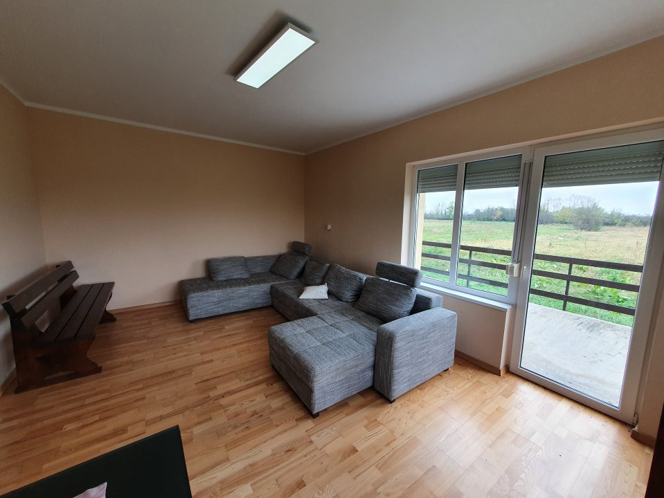 Casa cu 5 camere, 236 mp, teren 5805 mp, Brestea - Denta  2, foxfort.ro