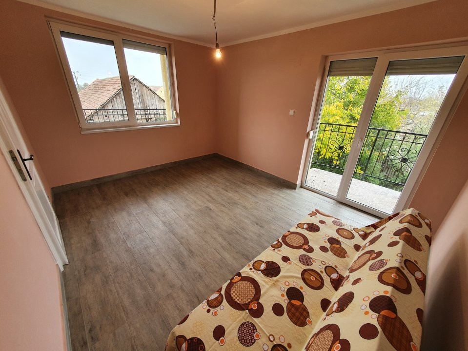 Casa cu 5 camere, 236 mp, teren 5805 mp, Brestea - Denta  7, foxfort.ro