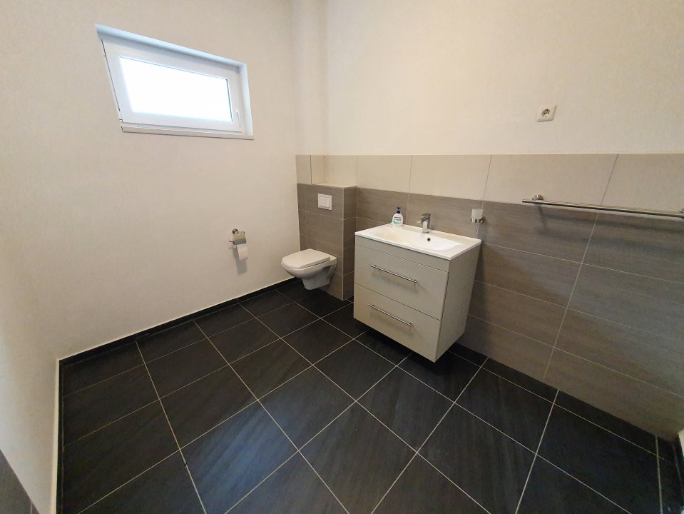 Casa cu 5 camere, 236 mp, teren 5805 mp, Brestea - Denta  25, foxfort.ro