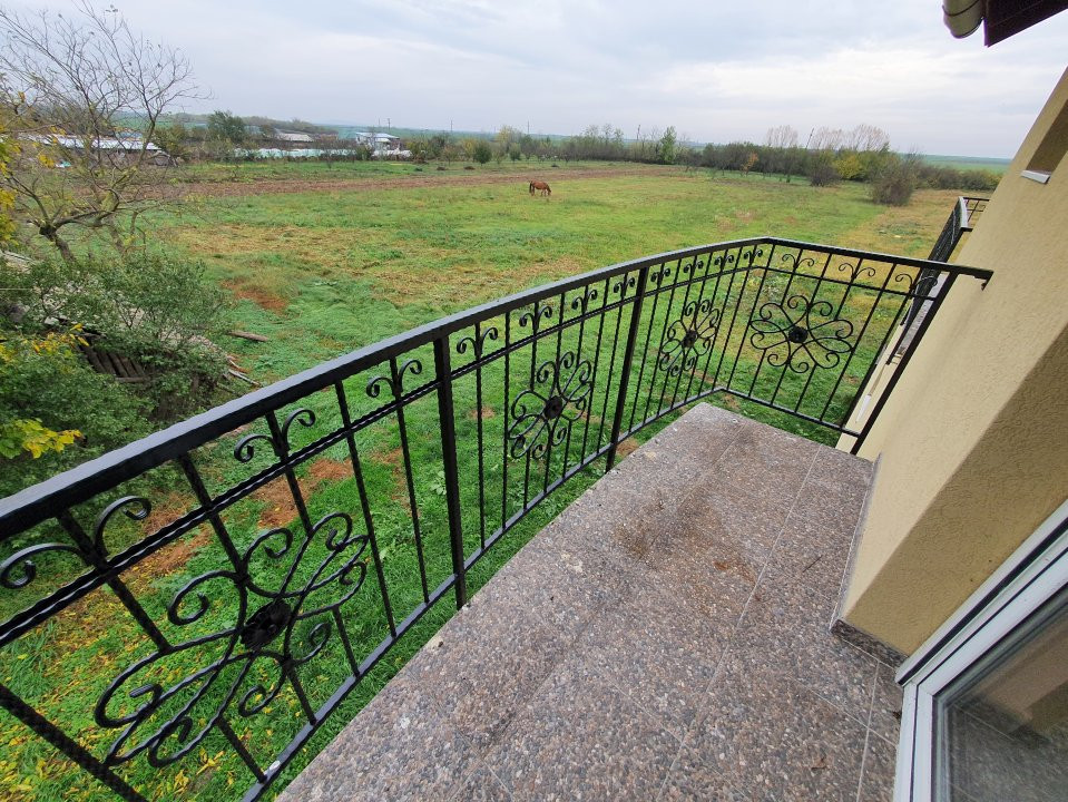 Casa cu 5 camere, 236 mp, teren 5805 mp, Brestea - Denta  32, foxfort.ro