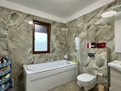 Casa individuala 5 camere si teren de 430 mp - zona Plopi Timisoara imagine mica 16, foxfort.ro