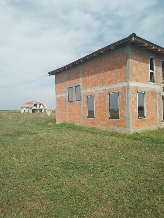 Casa Giarmata la gri cu toate utilitatile - ID V5615 23, foxfort.ro